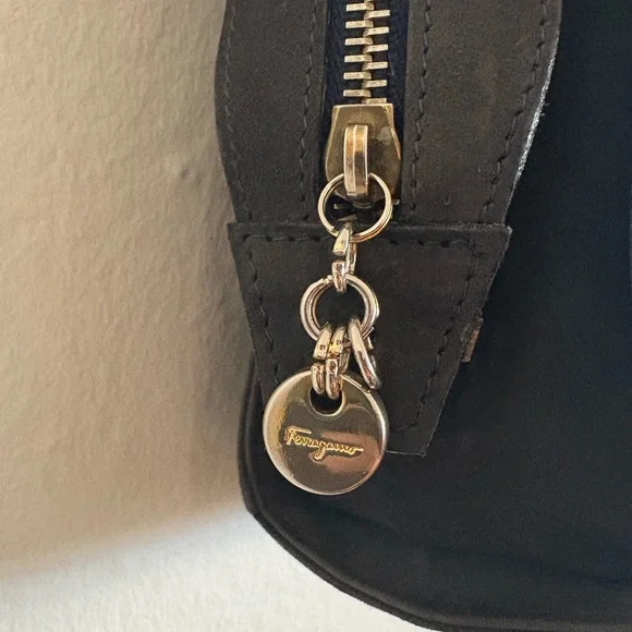 Vintage Salvatore Ferragamo Black Soft Leather/Suede Purse - Picture 11 of 15